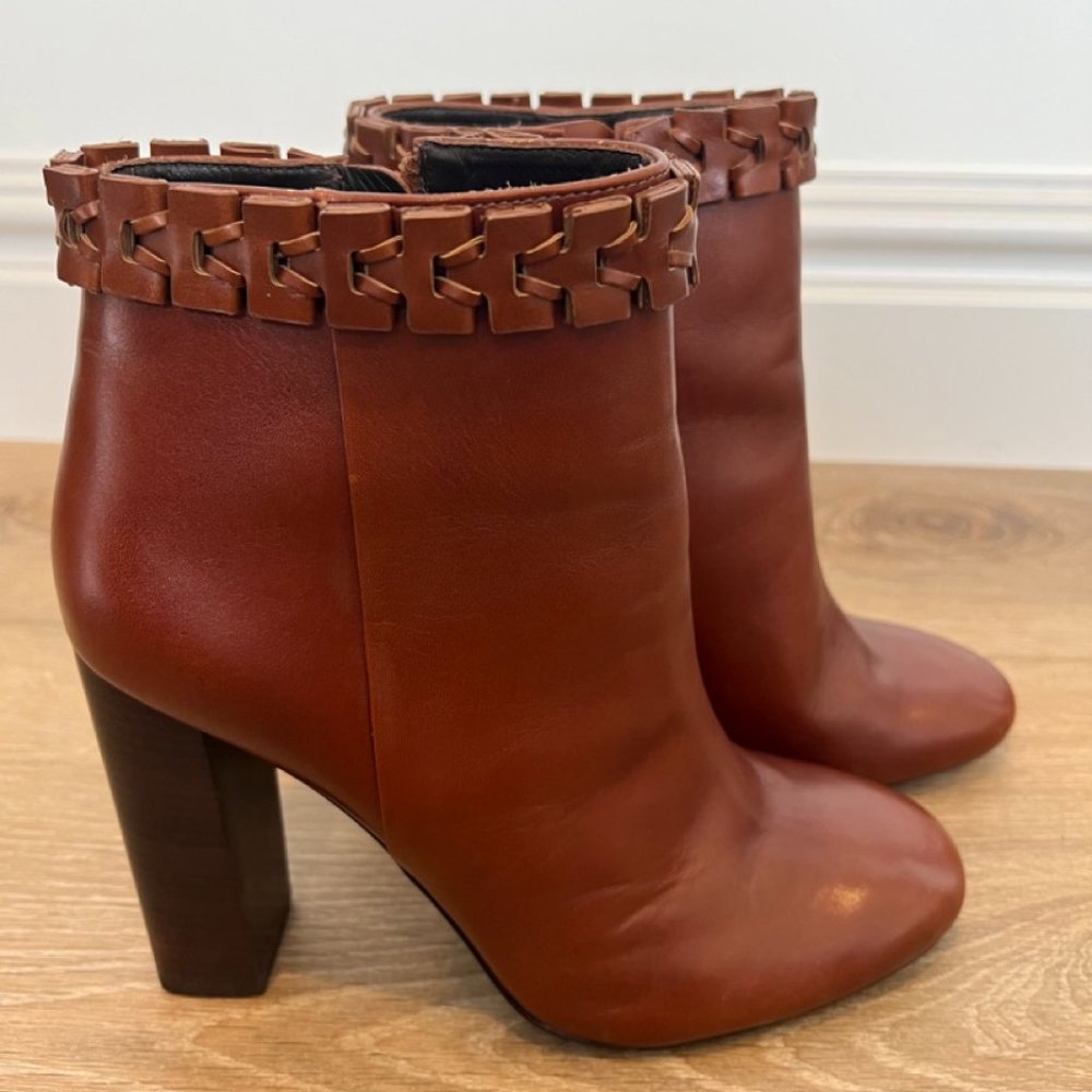 Tory Burch Leather Ankle Boots - W9